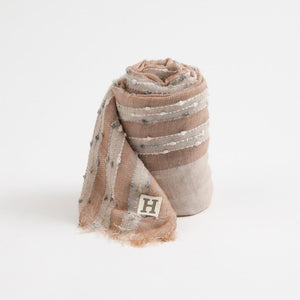 Pañuelo Liso Greg Bordado Beige Humana