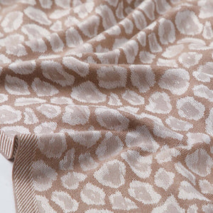 Pañuelo Jacquard Hanna Rosado Humana