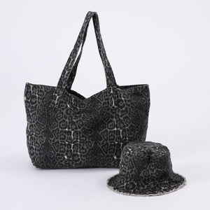 Set de Playa Cartera y Gorro Cayo Animal Print Negro Humana