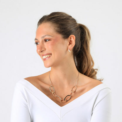 Collar Corto Elya Dorado Humana