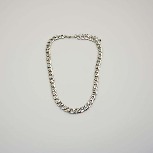 Collar Corto Vale Plateado Tatienne