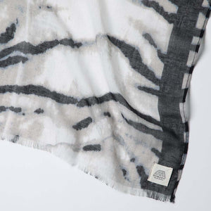 Pañuelo Estampado Feroz Negro Humana