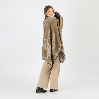 Poncho Peter Green Tatienne