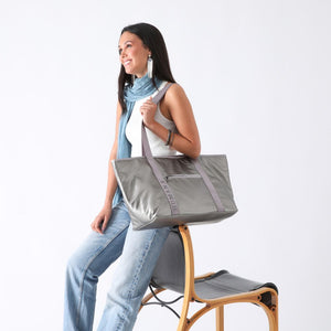 Cartera Tote Dana Nylon Plateado Humana