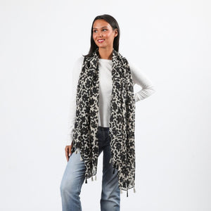 Pañuelo Estampado Edvina Negro Humana
