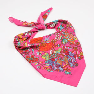 Maxi Bandana Luca Flores Rosada Humana