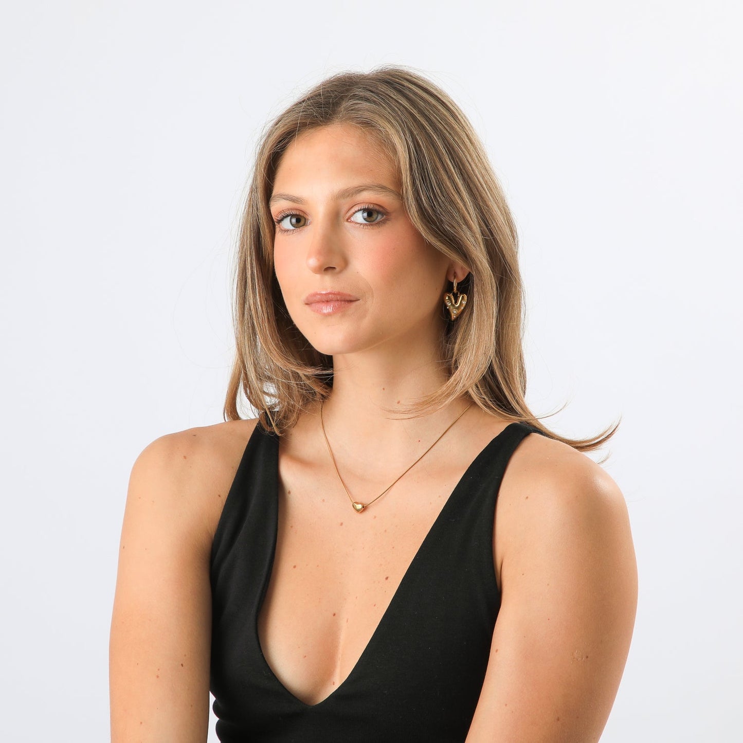 Collar Corto Mut Dorado Humana