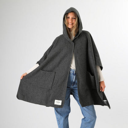 Poncho Iris Dk Grey Humana