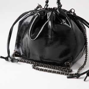 Cartera Bandolera Caty Ecocuero Brillante Negro Humana