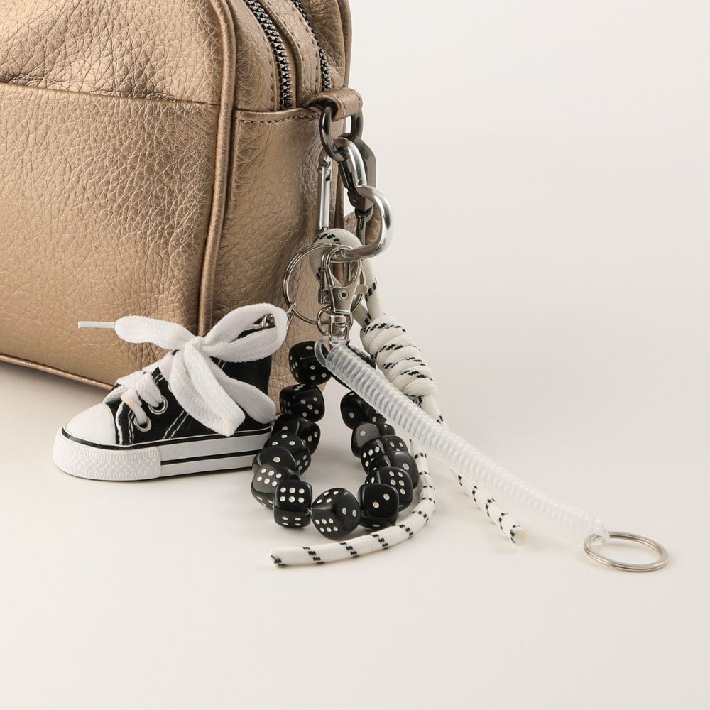 Charm Para Cartera Sneaker Negro Humana