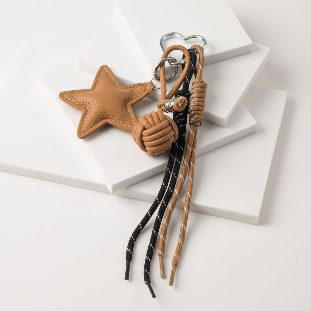 Charm Para Cartera Star Café Humana