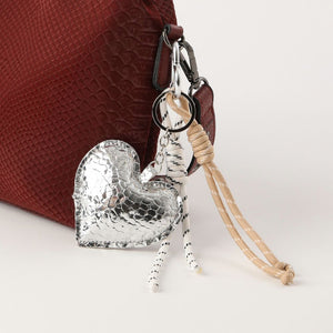 Charm Para Cartera Heart Plateado Humana