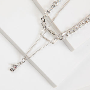 Collar Corto Mavi Humana