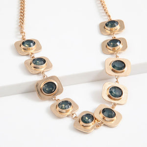 Collar Corto Ritual Dorado Humana