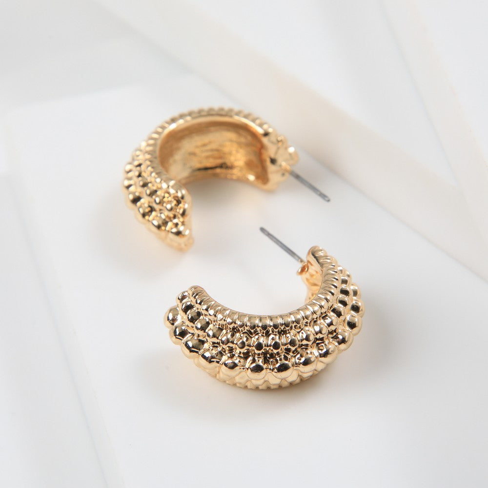 Aros Argollas Emilia Dorado Humana – Humana Store Chile