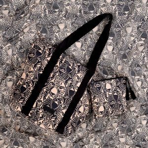 Set Cartera, Estuche y Pareo Graco Jaguar Playa Humana