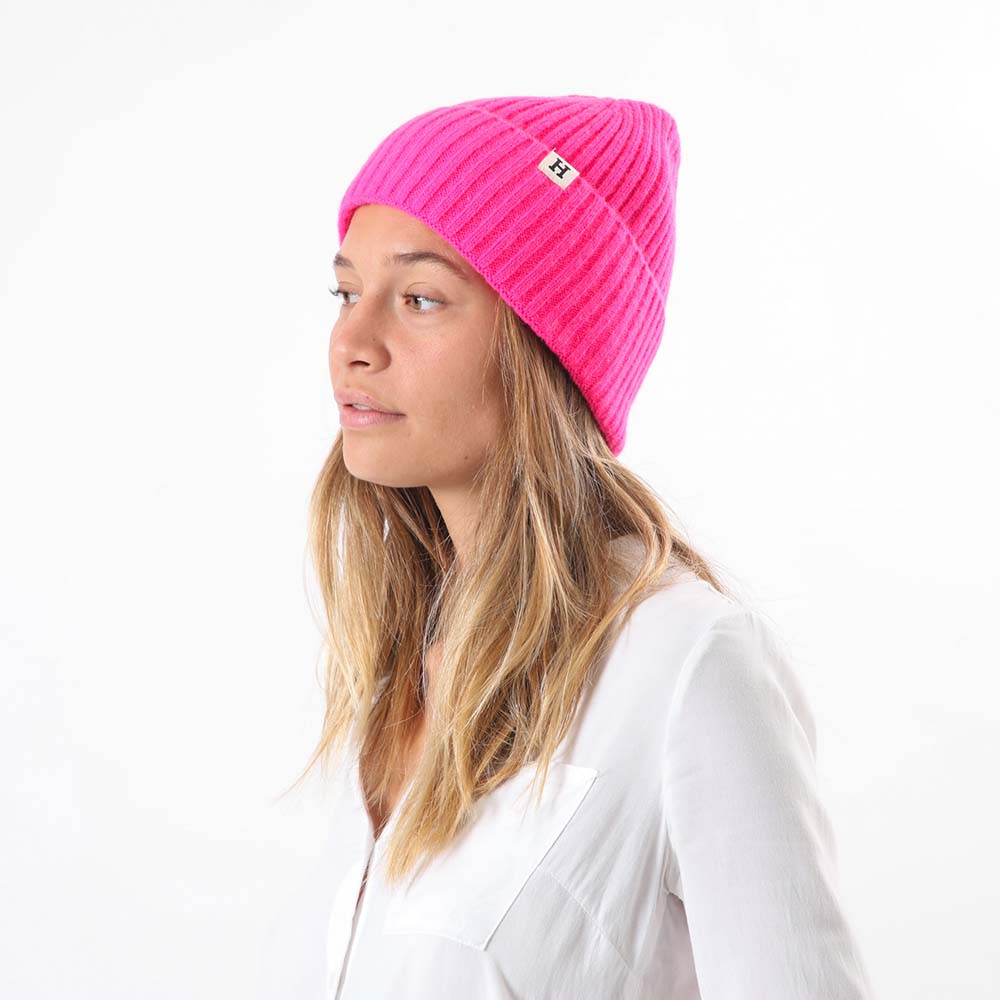 Gorro Tejido Fucsia Humana