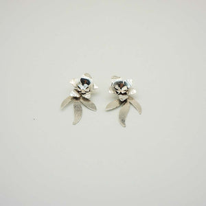 Aros Largos Flower Power Plateados Tatienne