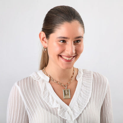 Collar Corto Cloe Dorado Tatienne