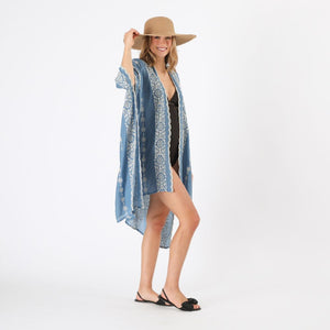 Kimono Capri Azul bordado floral Tatienne