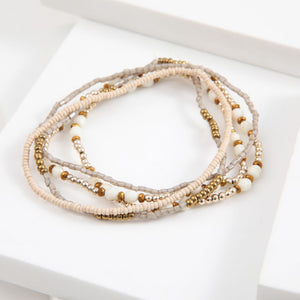 Set De 5 Pulseras Beige Dorado Humana