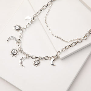 Collar Corto Avel Plateado Humana