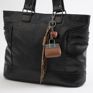 Charm Para Cartera Café Humana