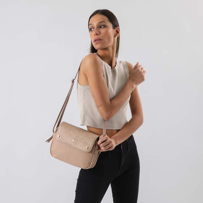 Cartera Cruzada Chloe Beige i-D