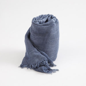 Pañuelo Liso Laura Flecos Azul Tatienne