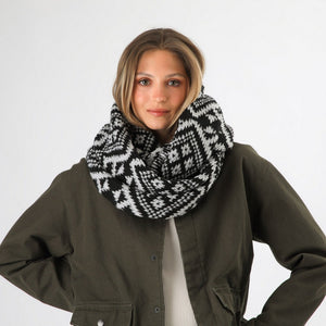 Cuello Pablo Black & White Humana