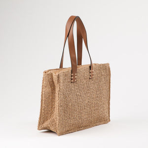 Cartera Tote Meli Tipo rafia tejida café Playa Humana