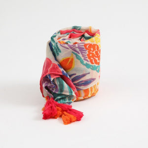 Pañuelo Estampado Petra Borlas Fucsia Tatienne