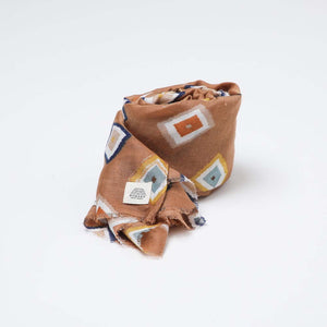 Pañuelo Estampado Jeán Café Humana