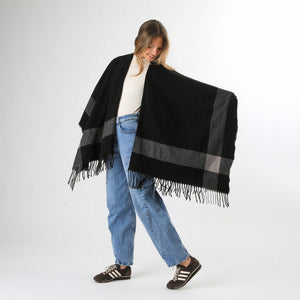 Poncho Gisa Negro Humana