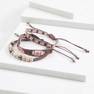 Set de 3 Pulseras Tejida Café Humana