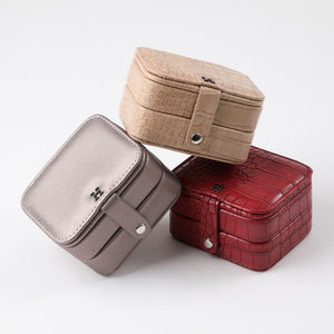 Joyero Ada Rojo Humana