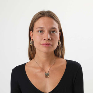 Collar Corto Lia Dorado Humana