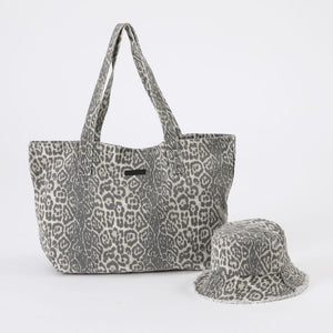 Set de Playa Cartera y Gorro Cayo Animal Print Gris Humana