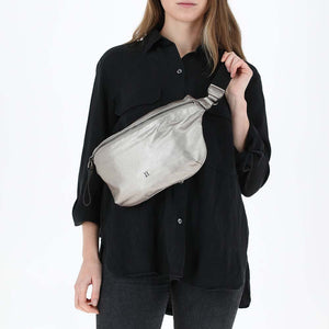 Banano Steel Plateado Humana