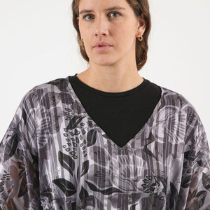 Kimono Floral Gris Humana