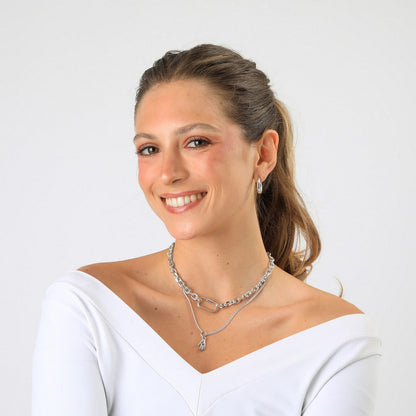 Collar Corto Mavi Humana