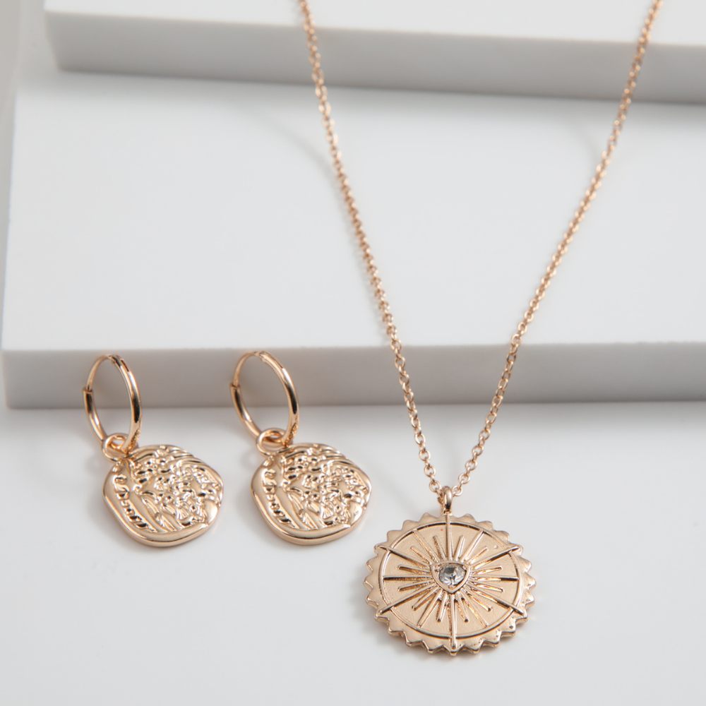 Set de argollas y collar Elsy Dorado ID
