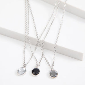 Collar Triple Cadenas Charms Plateado Humana