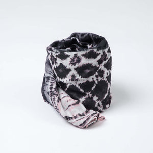 Pañuelo Estampado Attiina Negro Humana