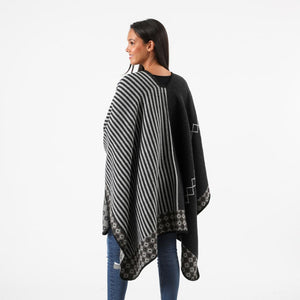 Poncho  Marta Negro Tatienne