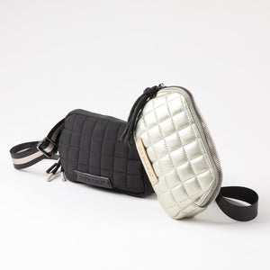 Cartera Banano Clara Negro Humana