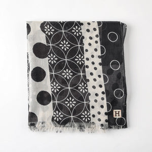 Pañuelo Estampado César Blanco Y Negro Humana