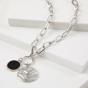 Collar Corto Sirus Plateado Humana