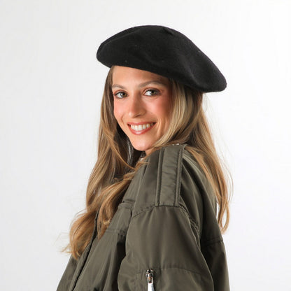 Boina Rocky Black Tachas Plateadas