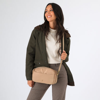 Cartera Cruzada Alice Beige Humana